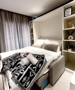 10 min to Subang Airport 2pax Free Parking Studio - Kampong Baru Subang