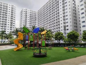 Shore 1 near MOA one bedroom with amenity view