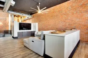 Downtown Quincy Condo with Washington Park Views! - 昆西