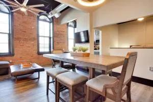 Custom-Designed Studio Across From Washington Park - 昆西