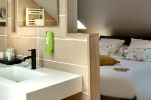 Hotels LA CHENEAUDIERE - Hotel Spa - Relais & Chateaux - Restaurant etoile : Chambre Double « Les Villages »