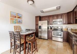 Tropical Vibe by the Beach