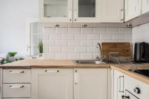 Old Town Heart II - New Town Square - Just Renovated!