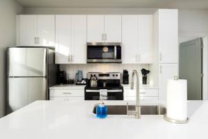 Luxurious 1BR Gem Steps from the Action