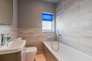 Two Double Bedroom Townhouse in Tivoli Cheltenham