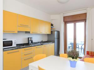 Apartment Sunbeach-2 by Interhome