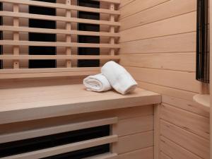 Apartment Renesse Bomont Sauna by Interhome