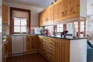 Sauna | Engine heater | Pets allowed | Stove