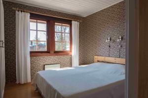 Sauna | Engine heater | Pets allowed | Stove