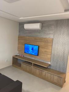 Apto 3 quartos a 70 metros da praia de Palmas SC