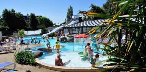 Campings Camping 4 etoiles - Piscine - ccafffb : photos des chambres