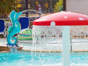 Campings Camping 4 etoiles - Piscine - ccafffb : photos des chambres