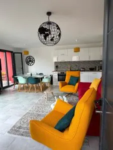 La maison rouge proche de Paris - Fontenay-sous-Bois