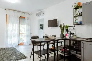 Meina cozy art apartament - Meina