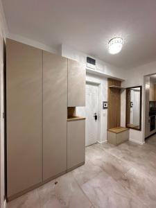 Sarah Apartment Arena