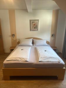 Double Room room in Wein- und Gästehaus M. Bai