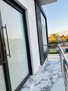 Super Luxurious Modern Apartment