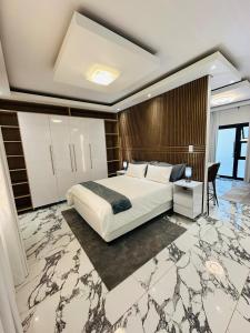 Super Luxurious Modern Apartment