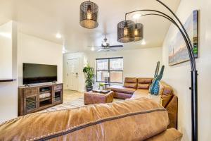 Moab Townhome with Patio, Near Arches National Park!