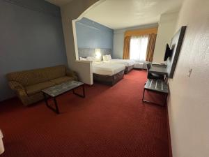 Queen Suite with Two Queen Beds - Non-Smoking room in FairBridge Inn & Suites Cleburne