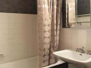 Appartements Appartement confortable 2 ch. a 50 m des pistes - FR-1-549-112 : photos des chambres