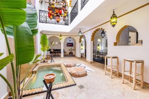 Riad el hana en centre ville rooftop et bassin