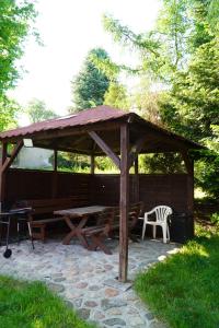 Domek nad rzeką Słupią z jacuzzi