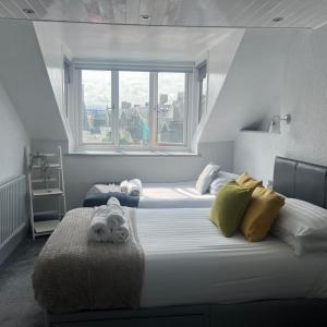 Double Room with Sea View room in Glyn Garth Guest House
