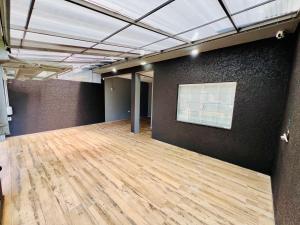 Moderno Sobrado Climatizado com Ar Quente e Frio