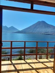 Sunrise Lago Atitlan - Quetzaltenango