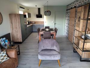 Appartement vue étang et port de Dahouët