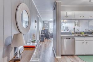 BBQ Ready and Beach Access Myrtle Beach Getaway