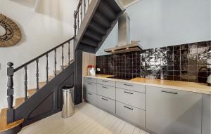 Amazing Home In Saint-Georges-De-Didon