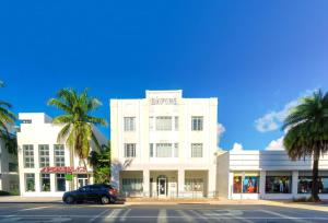 CHIC AND COZY 1 Br and 1Bth Suite on Collins Ave