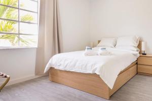 2 Bdr and 1 Bth CHIC and COZY Apartment on Collins Ave