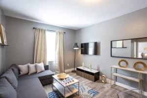 COZY and CHIC Suite 1 BDR and 1BTH