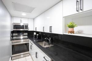 COZY and CHIC Suite 1 BDR and 1BTH