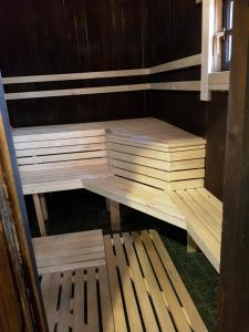 Guest House Jugland with Private Sauna Hot Tub and River Access Near Riga