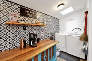 Sugar Bear Pines by Big Bear Vacations