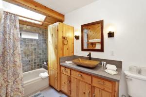 Sugar Bear Pines by Big Bear Vacations