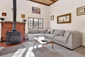 The Bell Tower at Shay Meadows by Big Bear Vacations - Baldwin Lake