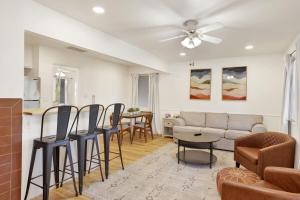 Relaxing Woodside Cottage at Shay Meadow Ranch