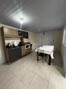 Refúgio na Praia de Laguna