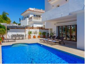 Villa Angel - La Cala Di Mijas - 4 Bedroom, Sleeps 8, Private Pool, Close to the Beach