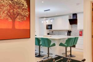 Foxglove House & Hot Tub Stansted Airport