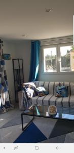 Maisons de vacances F1 Moderne avec Piscine privee et Vue sur le Garlaban : photos des chambres