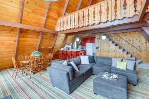 Hot Tub and Sauna! Cozy Cabin in Red Lodge