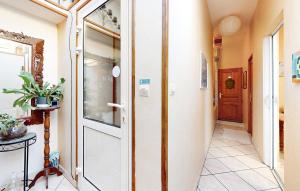 Maisons de vacances 3 Bedroom Nice Home In Ault : photos des chambres