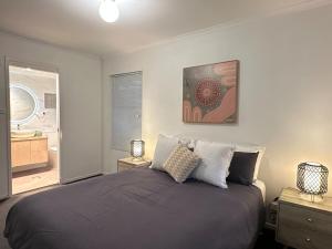 Executive 4BR 3Bath Entire Apartment in Heart of the City & Parking