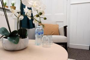 Cardiff City Guesthouse, Central Rooms, Fast Wi-Fi, On-Street Parking